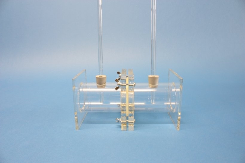 Zweikammerosmometer aus Plexiglas®, zur Demonstration des osmotischen Druckes