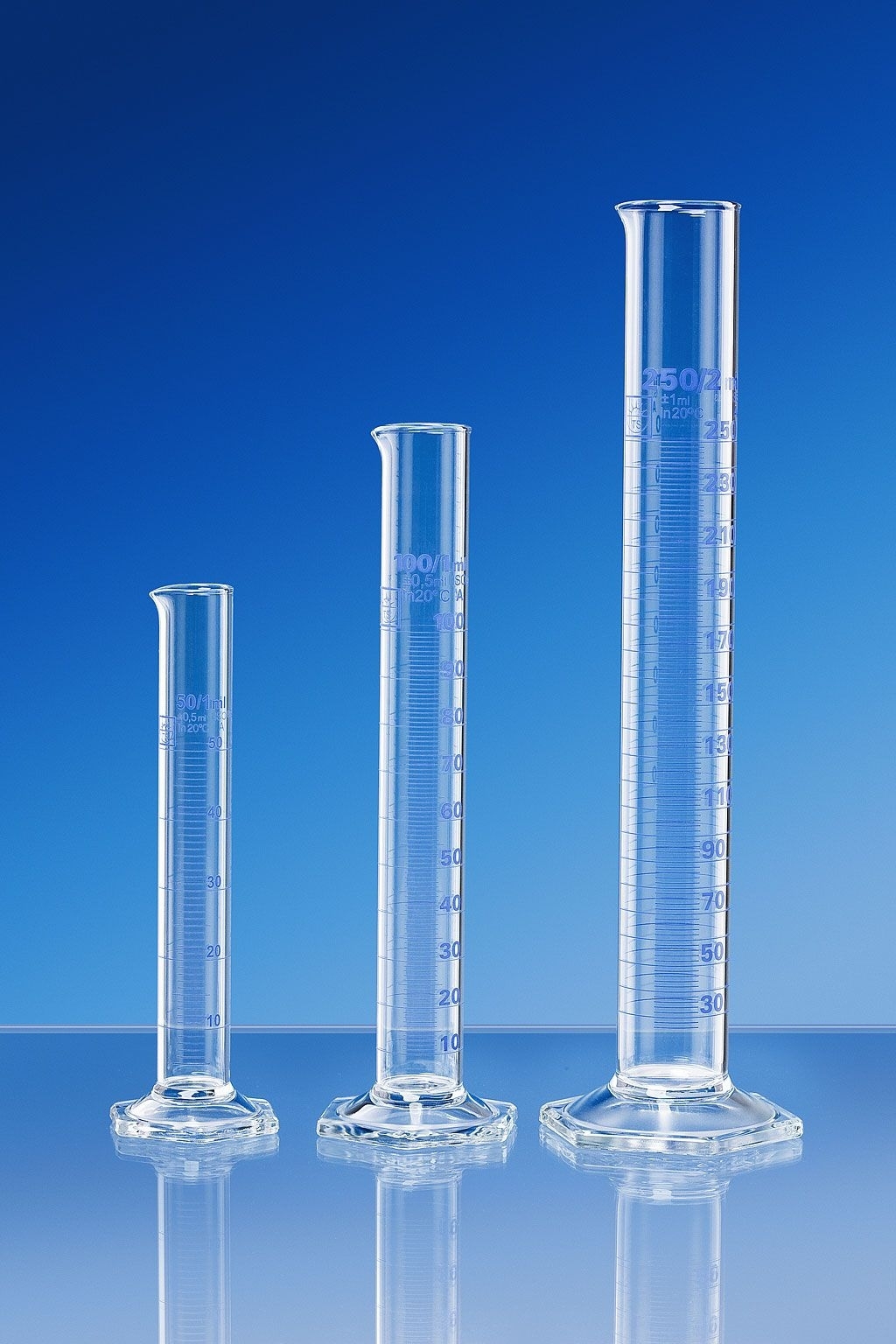 Messzylinder, 10 ml, Klasse A, mit Sechskantfuß aus Glas, hohe Form, Unterteilung: 0,2 ml