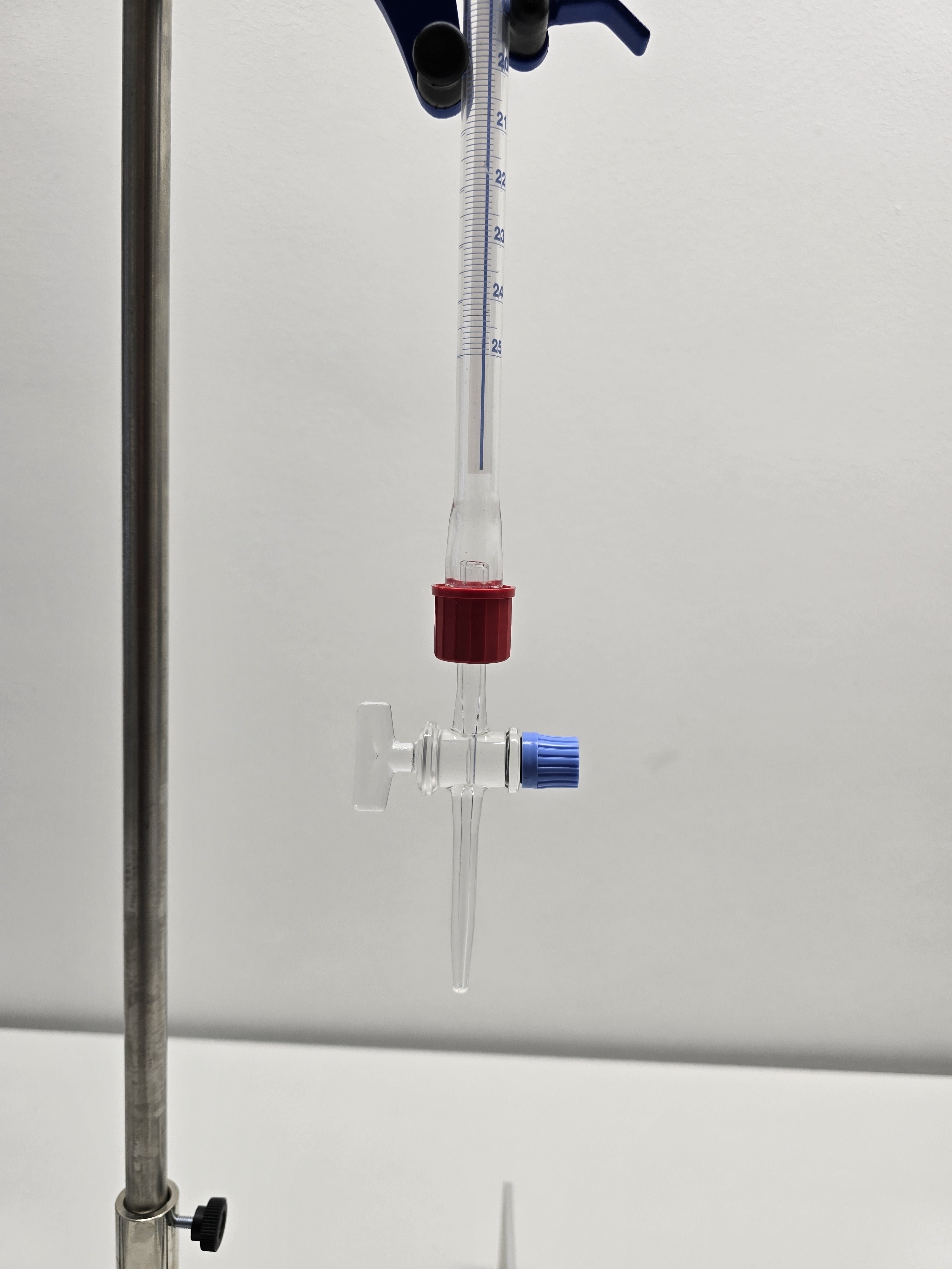 Bürette, mit geradem, auswechselbarem NS-Hahn, Inhalt: 10 ml, Teilung: 0,05 ml und Schellbachstreifen