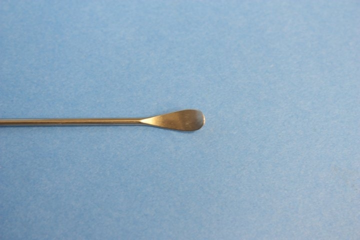 Doppelspatel, 2 x löffelförmig gebogen, 130 mm lang, 15 x 5 mm