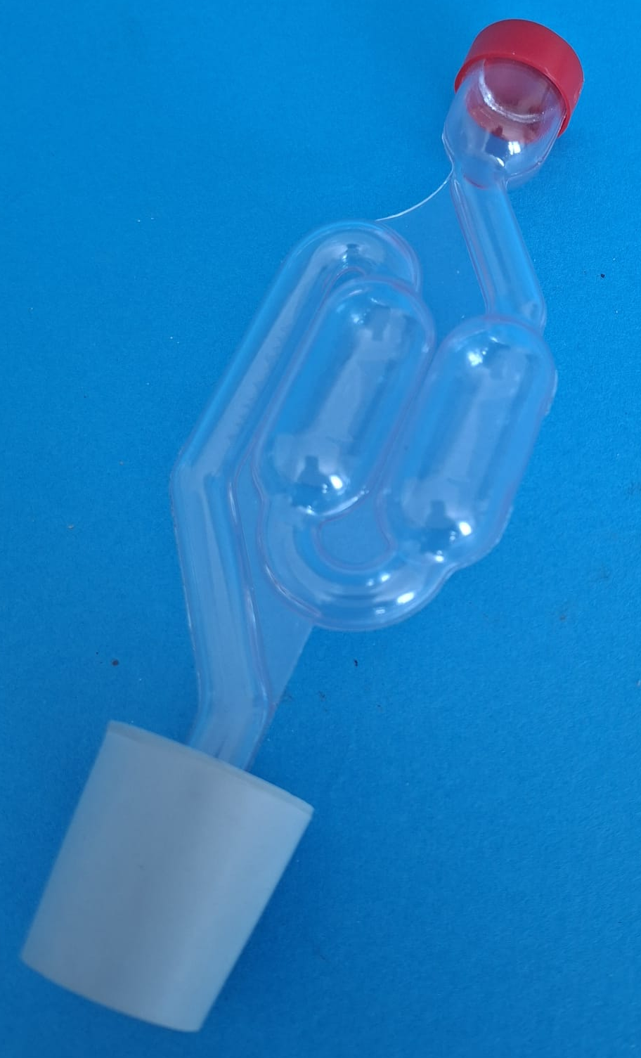 Gärrohr aus Kunststoff, mit Gummistopfen