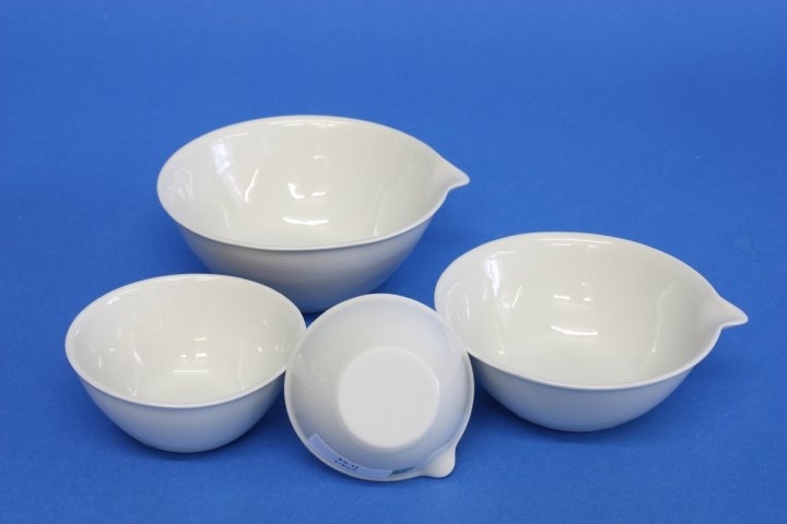 Abdampfschale aus Porzellan, 25 ml, 54 x 22 mm, halbtiefe Form, nach DIN 12903