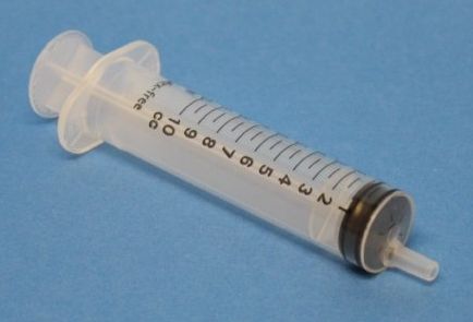 Kunststoffspritzen (Einmal-Spritze), 10 ml Inhalt, Luer, 3-Teilig aus Polyproylen