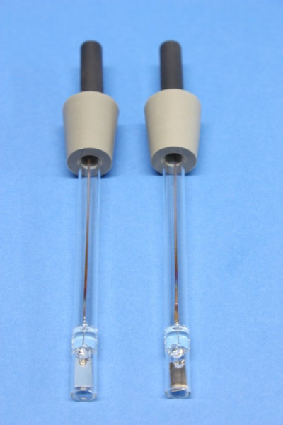 Platin-Elektroden, 150 x 8 mm, mit Gummistopfen, 1 Paar