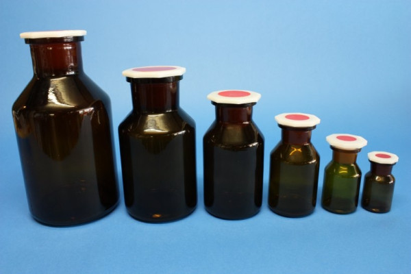 Steilbrustflasche, 50 ml, Weithals, braun, mit Norm-Polystopfen
